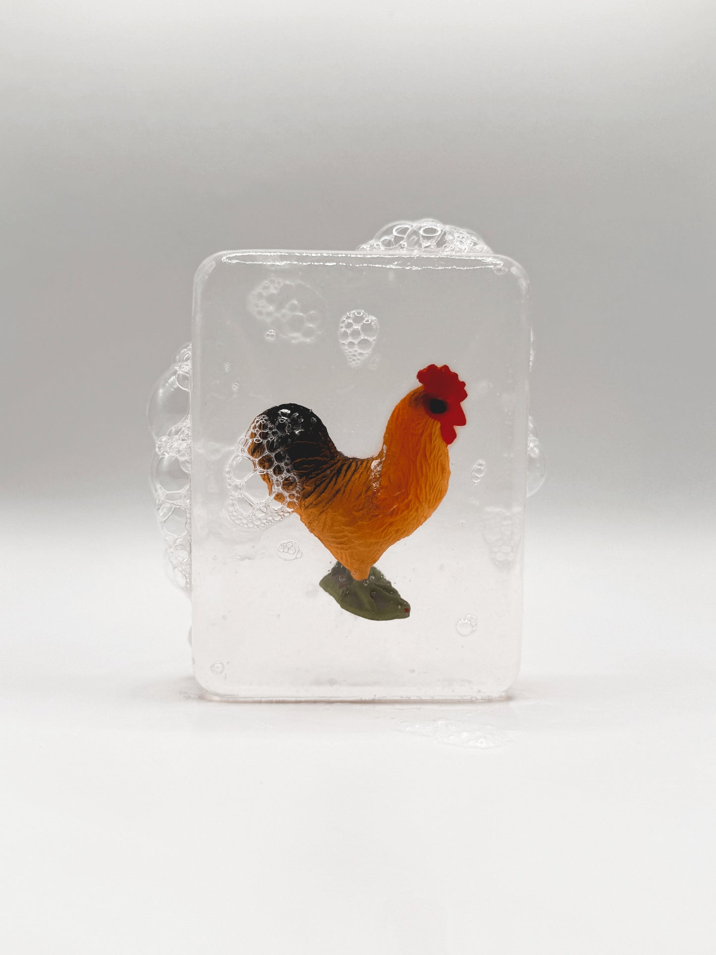 Savon Transparent Artisanal avec Figurine Coq